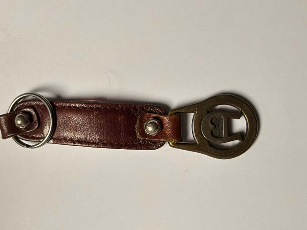 Aigner Vintage Leather Keychain Brown Brass Horseshoe Logo